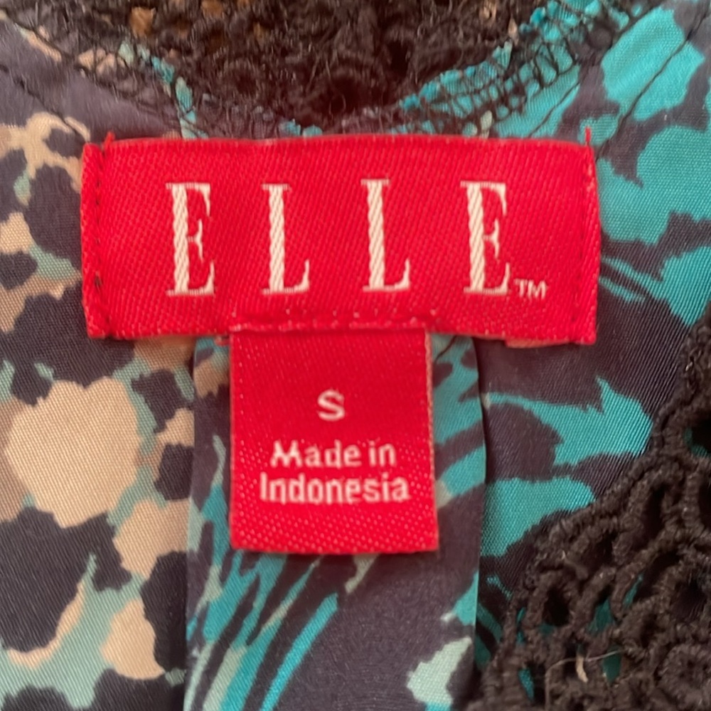Beautiful Elle teal/green/black silky shear women’s tank. - Picture 9 of 11